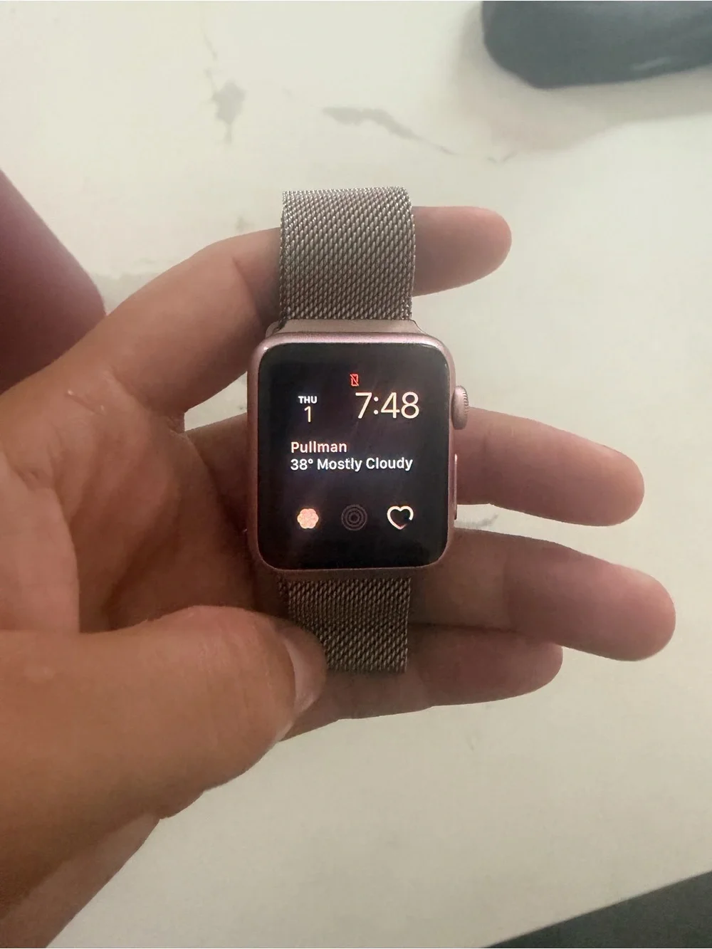 Apple Rose Gold Smartwatch with Milanese Loop